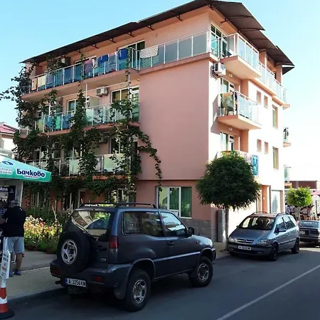 Hotell Emerald