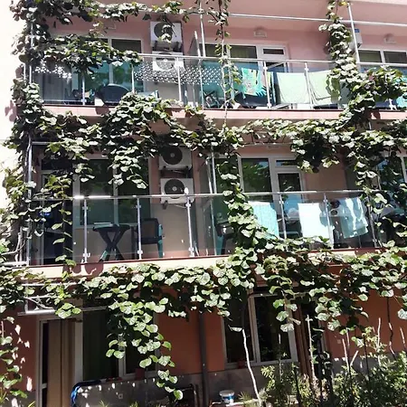 Hotell Emerald Kiten (Burgas)